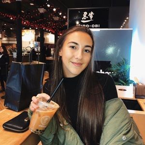 Meet your Posher, Anna